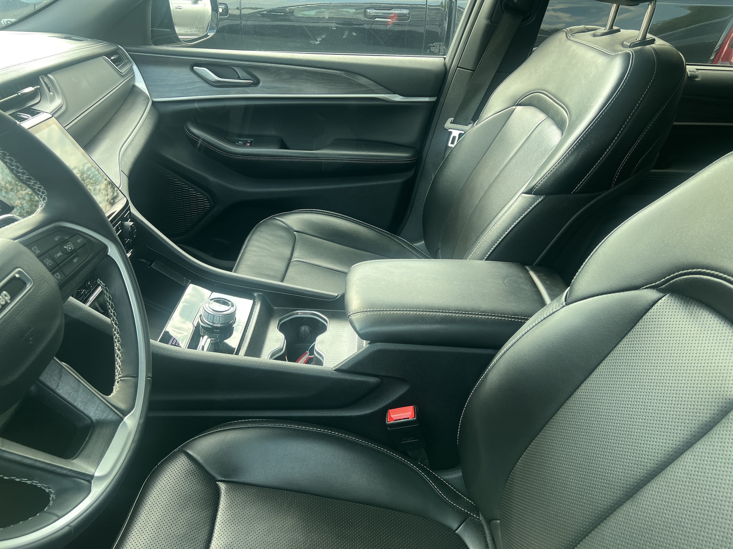 jeep grand cherokee l 2024 1C4RJKBG9R8608236 image jeep grand cherokee l 2024 1C4RJKBG9R8608236 image